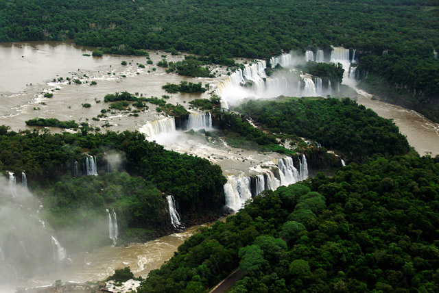 Iguazu_Falls_from_helicopter