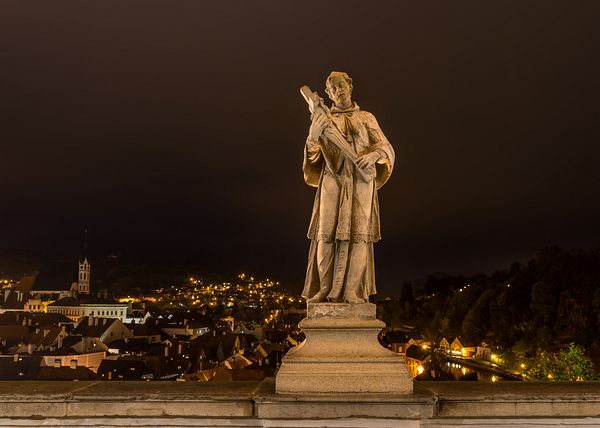 Statue at Cloak Bridge, Český Krumlov castle